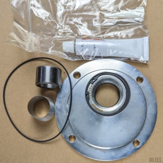 Ремкомплект уплотнителя вала сальник + крышка 10393